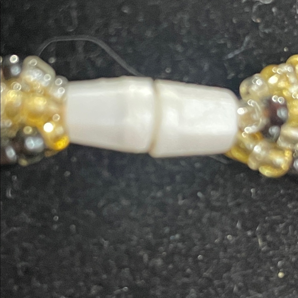 Elegant Black and Gold Beaded Necklace - Picture 4 of 4